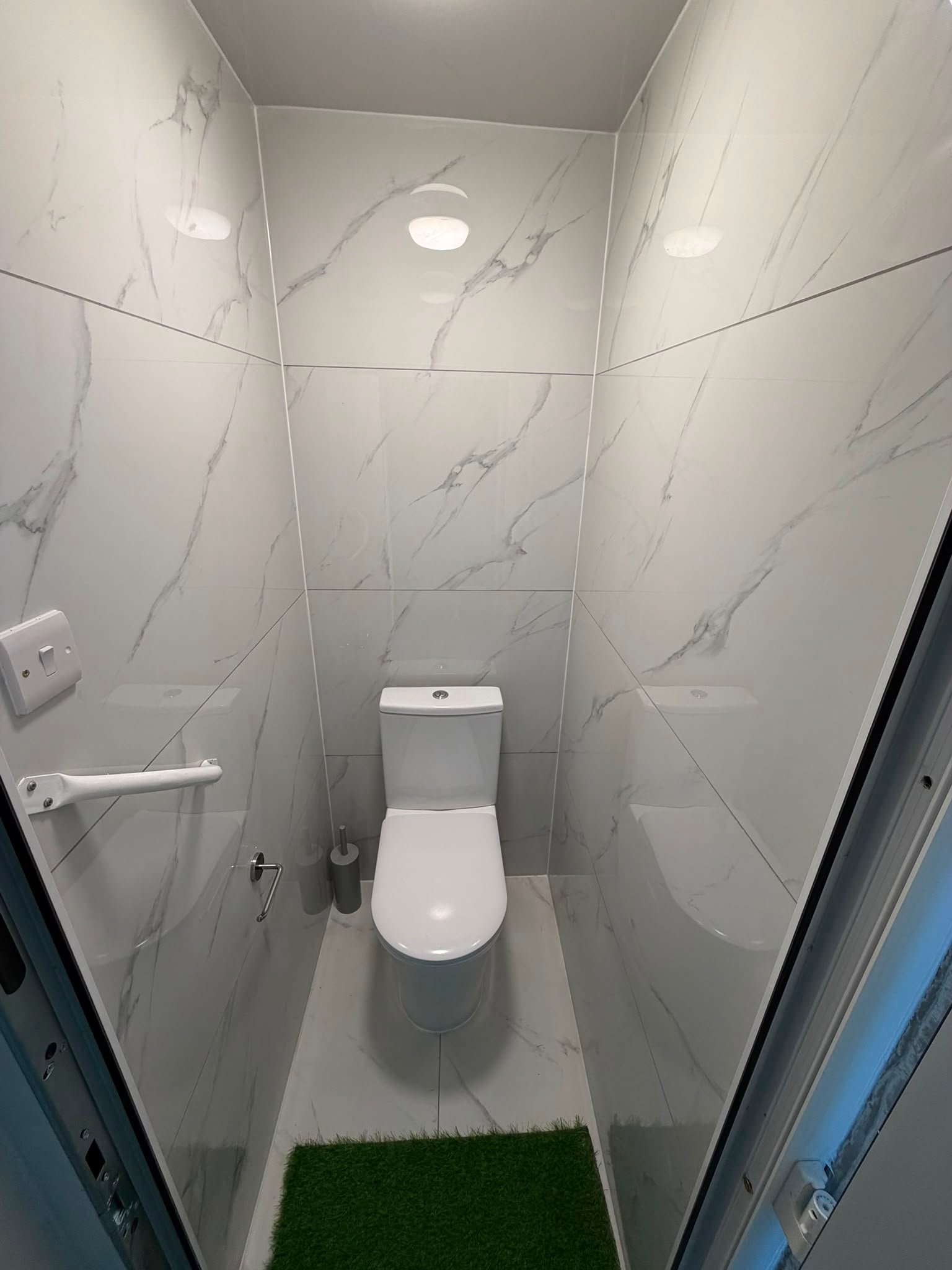 Marble-Effect WC Renovation